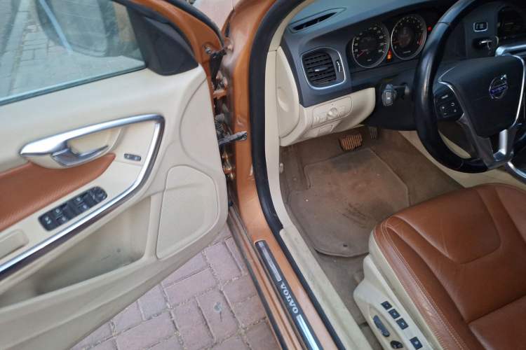 Used Volvo S60 2013 T5 Comfort Edition