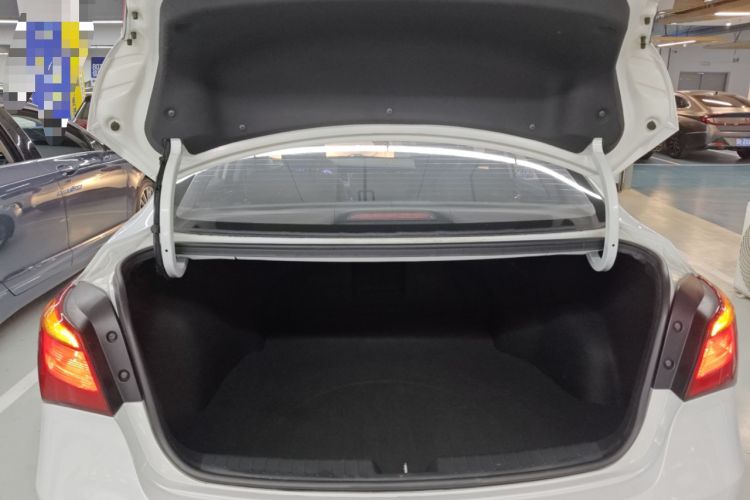 Used Hyundai Mistra 2014 1.8L Automatic Smart GLS Trunk