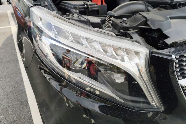 Used Mercedes-Benz V-Class 2020 V 260 L Long-wheelbase Luxury Edition Right Front Headlight