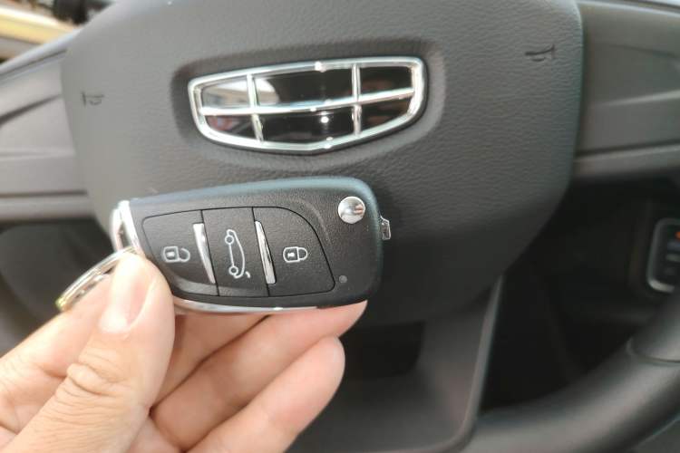 Used Geely Auto Emgrand New Energy 2022 EV Pro Ride-Hailing Version Lithium Iron Phosphate
