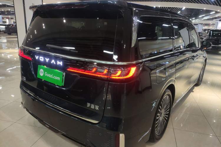 Used VOYAH Dream 2025 PHEV Four-Wheel-Drive Flagship Kunpeng Edition Rear Right 45 Deg