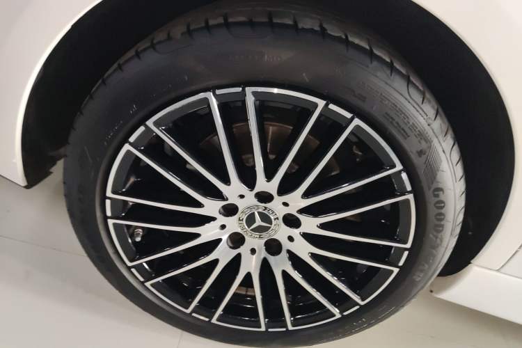 Used Mercedes-Benz C-Class 2023 Second Facelift C 260 L Sport Edition
