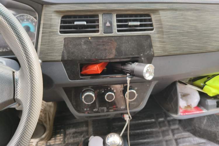 Used Jinbei Hiace X30 2021 1.5L Wealthy Single-Steaming Air-Conditioned Version Bus China VI Standard SWC15M
