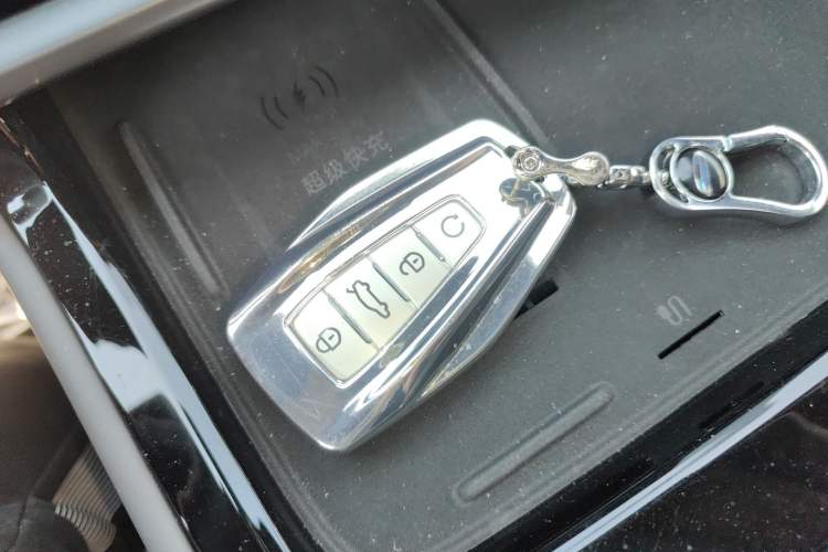 Used Geely Auto Emgrand X7 Sport 2026 Model 1.5TD Wonderful Vehicle Key