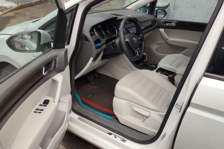 Used Volkswagen Touran 2018 Volkswagen Touran L 280TSI DSG Comfort Edition 7 Seats China V Emission Standard