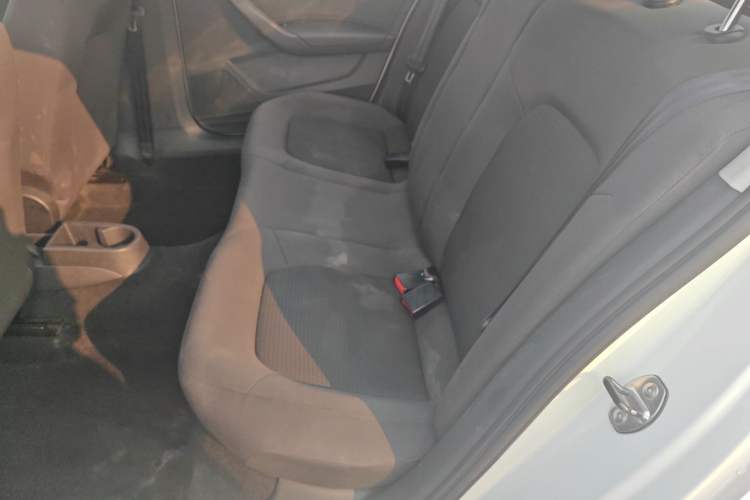 Used Volkswagen Santana 2013 1.6L Manual Fashion Edition Left Rear Seat