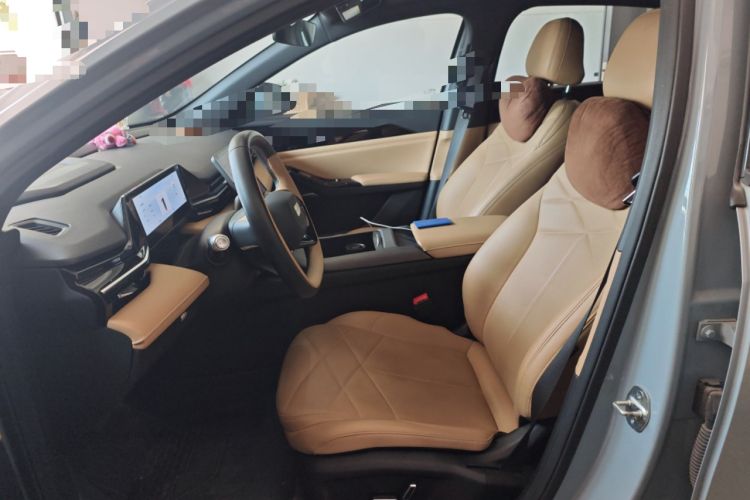 Used Geely Galaxy L6 2023 125km PLUS