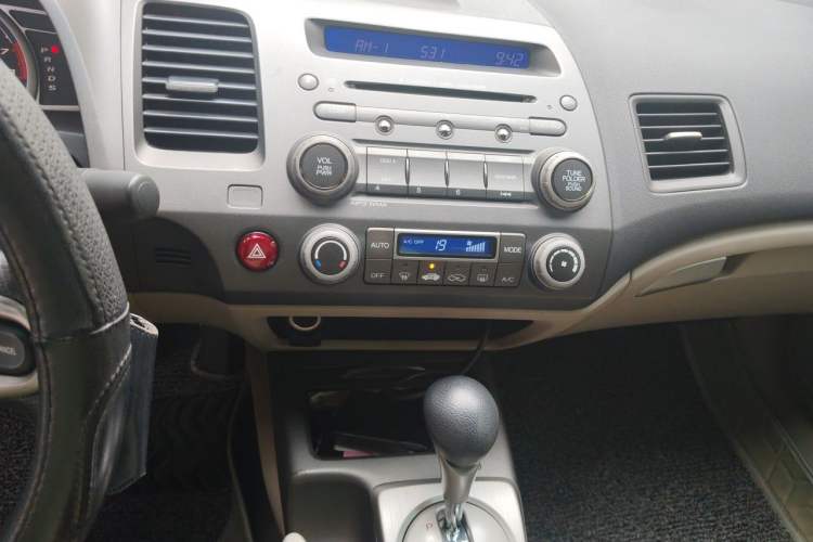 Used Honda Civic 2009 1.8L automatic luxury edition
