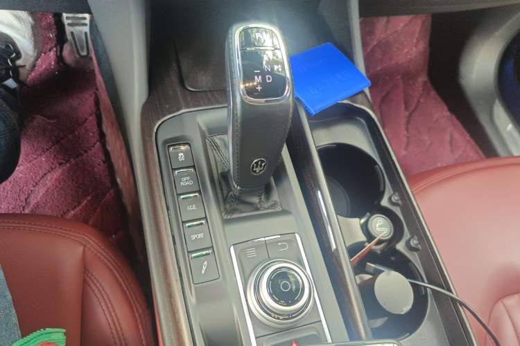 Used Maserati Levante 2019 3.0T Standard Version China VI Gear Lever