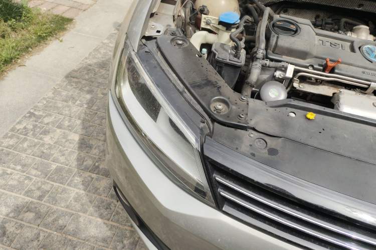 Used Volkswagen Sagitar 2012 1.4TSI Automatic Luxury Edition
