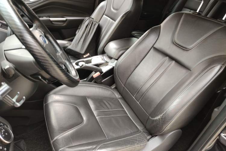 Used Ford Kuga 2015 2.0L GTDi Four-Wheel-Drive Sport Model Left Front Seat