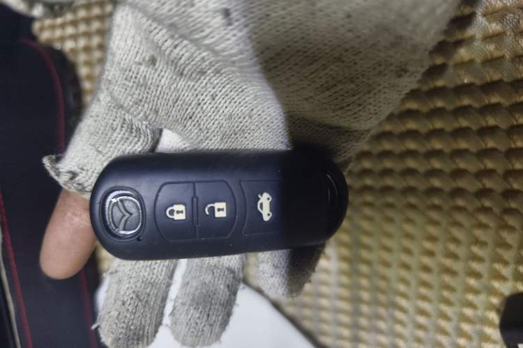 Used Mazda 3 Axela 2017 Sedan 1.5L Automatic Luxury Model Emission Standard China V
