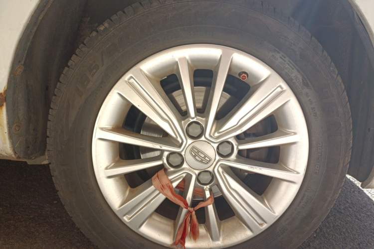 Used Geely Auto Diamond 2016 1.5L Manual Elite Edition Right Front Wheel Hub