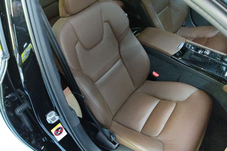 Used Volvo S90 New Energy 2021 T8 eDrive Hybrid Zhiyi Luxury Edition