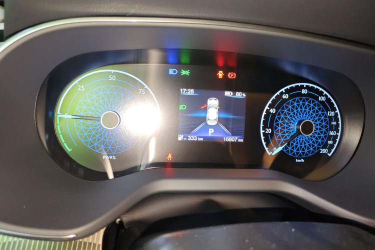 Used Hongqi E-QM5 2022 431 km Charge & Enjoy Edition Instrument Cluster