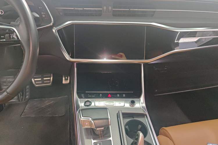 Used Audi A7L 2022 55 TFSI quattro S-line Edition One First Edition
