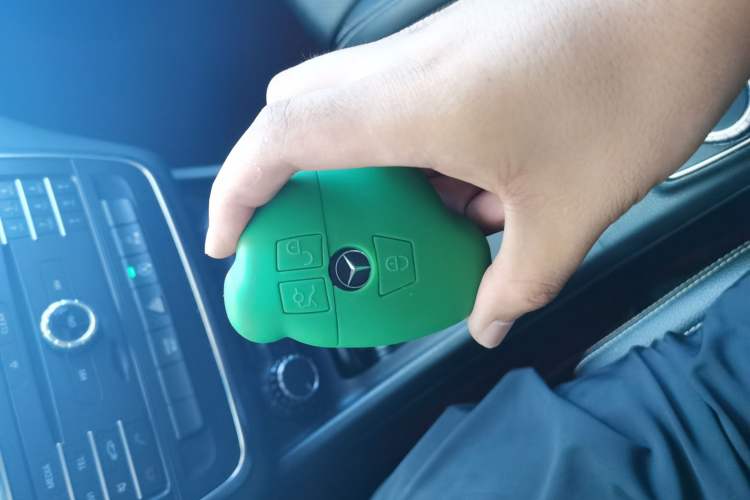 Used Mercedes-Benz GLA 2016 GLA 200 Fashion Model Vehicle Key