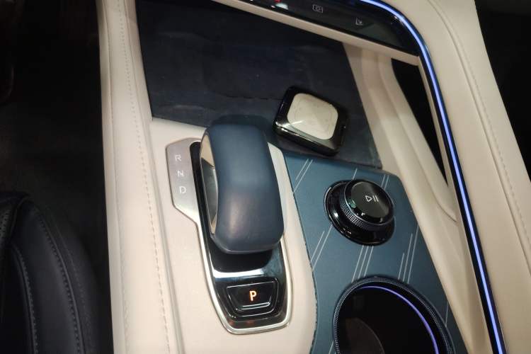 Used Zeekr 001 2024 WE Edition 95 kWh All-Wheel Drive Gear Lever