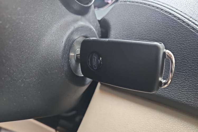 Used Ford Escort 2015 1.5L Automatic Fashion Model
