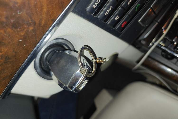 Used Mercedes-Benz E-Class 2014 E 260 L Luxury Model Vehicle Key