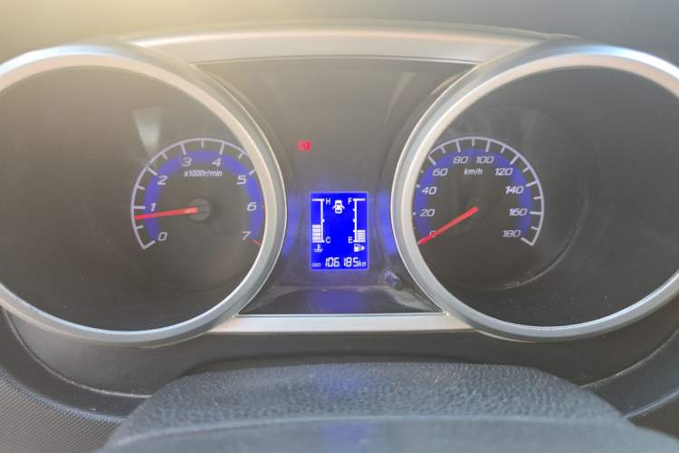 Used CHANGAN KAICHENG Ounuo S 2013 1.5L Elite Model
