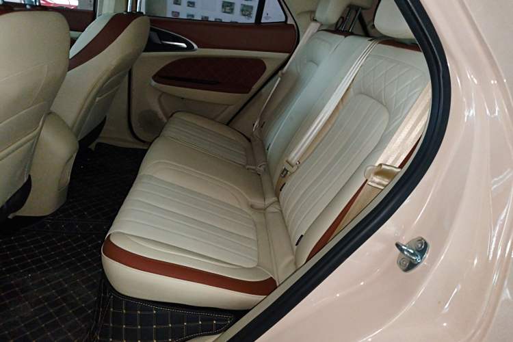 Used ORA Good Cat 2023 401 km Standard Range Premium Version Lithium Iron Phosphate