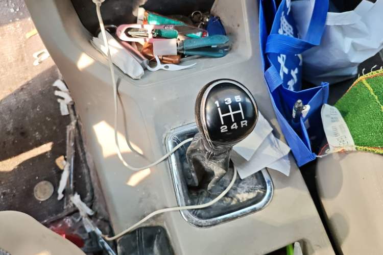 Used FORTHING Lingzhi 2019 Facelifted M5L 1.6L 7-Seater Base Model China VI Standard Gear Lever