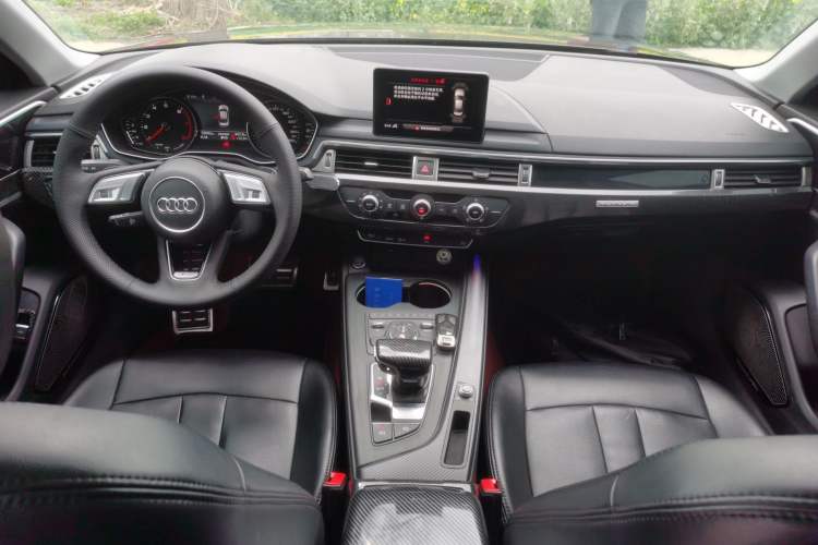 Used Audi A4L 2019 40 TFSI Ambition China VI
