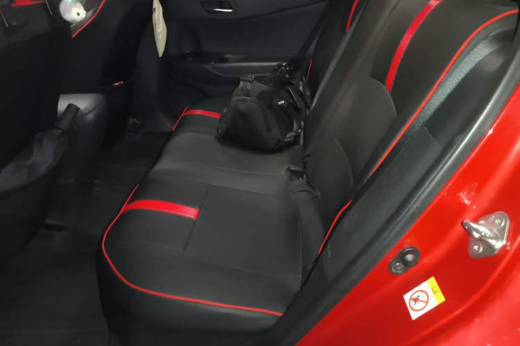 Used Toyota C-HR 2018 2.0L Leading with Sunroof China VI Standard Left Rear Seat