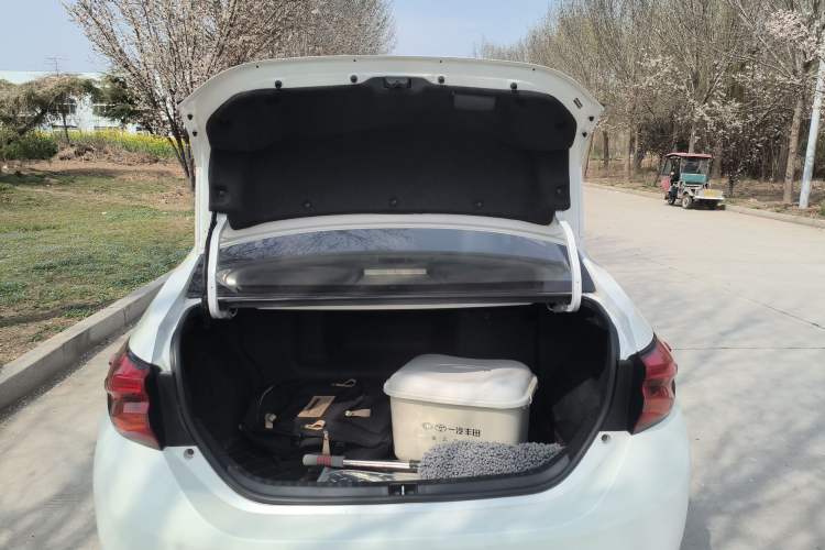 Used Toyota Levin 2017 Revised Dual-Engine 1.8H GS E-CVT Elite Sunroof Version China V Standard
