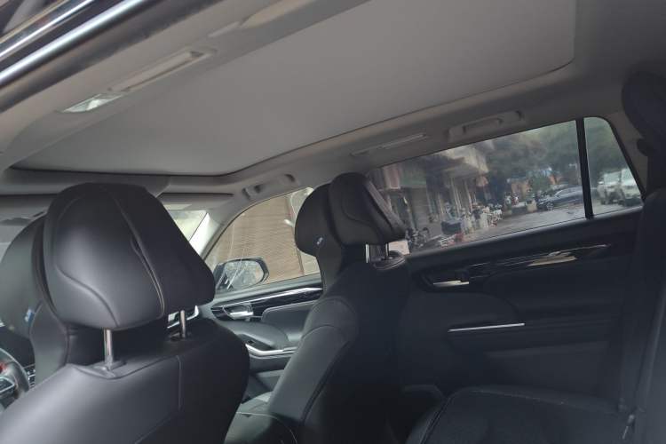 Used Toyota Highlander 2022 Dual-Engine 2.5L Four-Wheel Drive Prestige Version 7 Seats Headliner