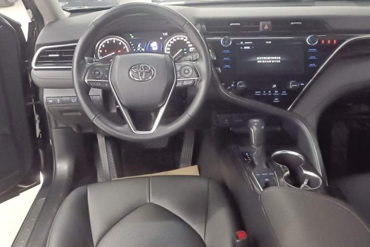 Used Toyota Camry 2019 2.5G Luxury Edition China V Standard Audio And AC Panel