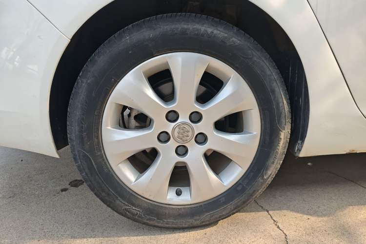 Used Buick Regal 2015 2.0L Leading Fashion Edition