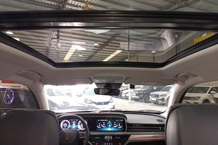 Used Hongqi HS5 2022 Revised Version 2.0T Smart Connect Flagship Edition
