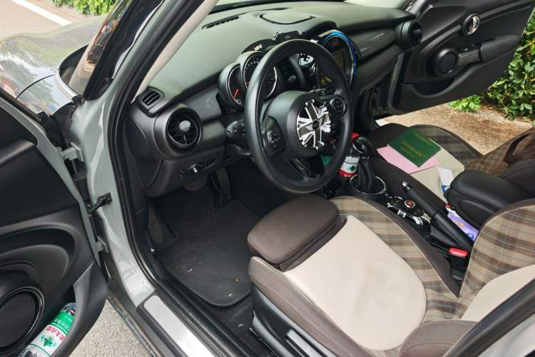 Used MINI 2015 1.5T COOPER Fun Five-Door Edition
