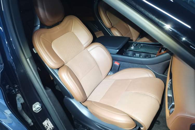 Used Lincoln Aviator 2021 3.0T V6 All-Wheel-Drive Executive Edition