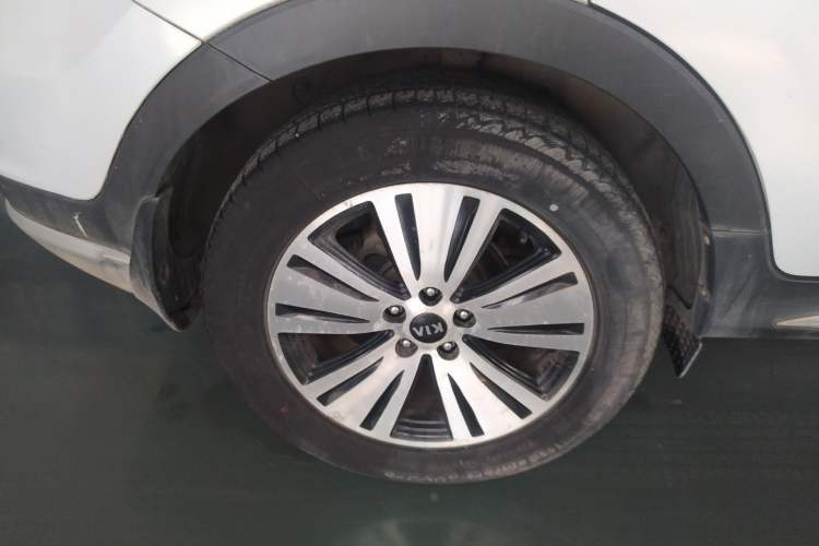 Used Kia Sportage R 2015 2.0L Automatic Two-Wheel Drive DLX Model
