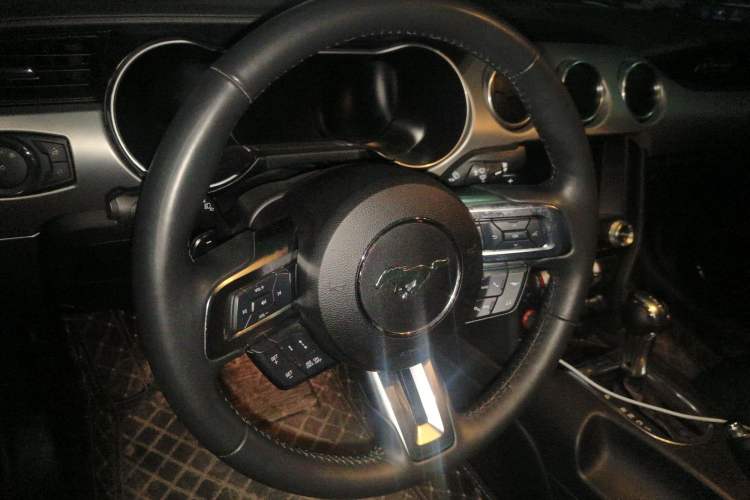 Used Ford Mustang 2021 2.3T EcoBoost Steering Wheel