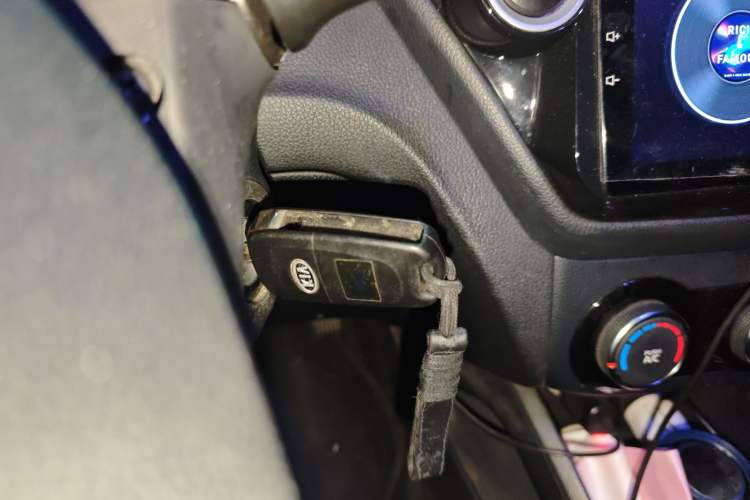 Used Kia K2 2015 Sedan 1.4L Automatic GLS