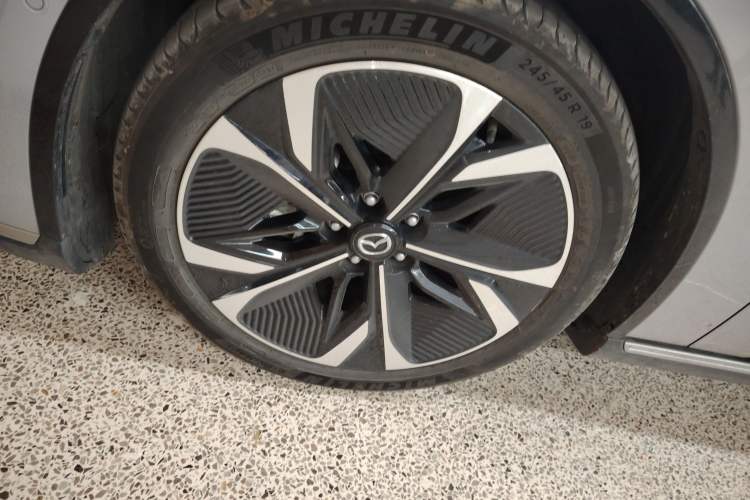 Used Mazda EZ-6 2024 Pure Electric 600 ZhiZun Edition Exterior 4