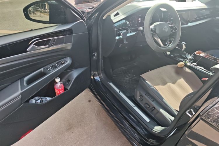 Used Volkswagen Passat 2022 330TSI Starry Luxury Edition
