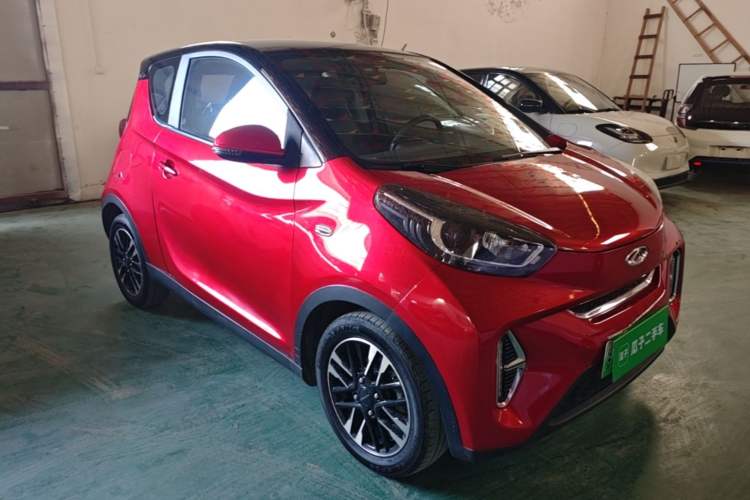 Used Chery QQ Little Ant 2022 Sweet Pink Edition Half-Sugar Version Lithium Iron Phosphate 29.2 kWh 30 kW 301 km