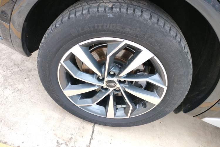 Used Audi Q5L 2022 40T Luxury Elegant Model
