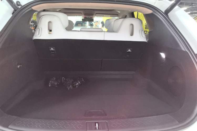 Used Avatr 07 2024 Max Extended-Range Edition Trunk