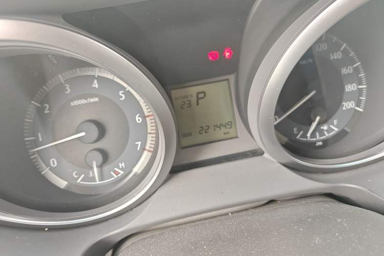 Used Toyota Prado 2015 2.7L Automatic Standard Edition Odometer Close Up