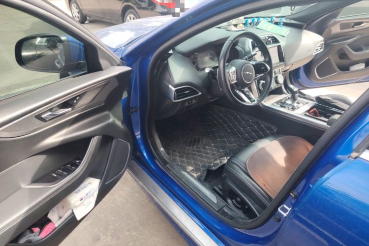 Used Jaguar XEL 2020 2.0T 200 PS R-DYNAMIC S Advanced Sport Edition Driver Seat