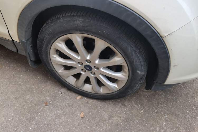 Used Ford Kuga 2016 ZhiXing Limited Edition 1.5L GTDi Two-Wheel Drive Fashion Model
