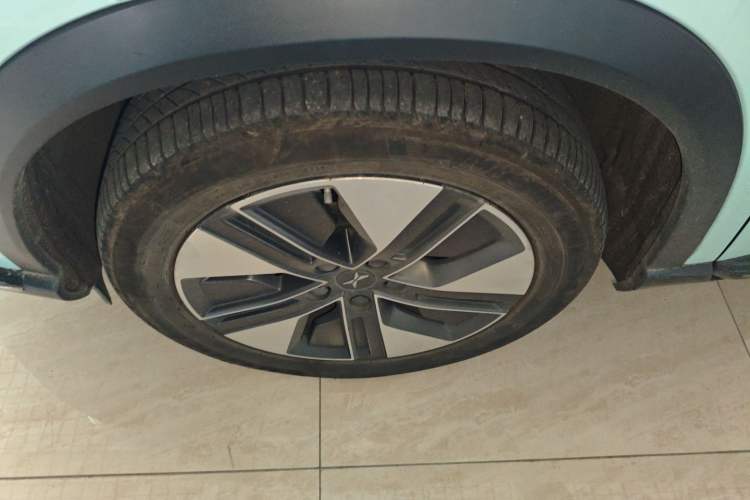 Used XPeng G3 2021 G3i 460G Left Front Wheel Hub