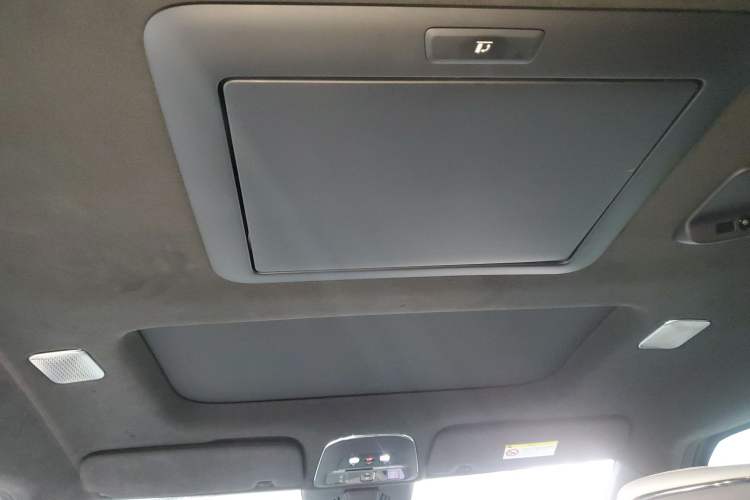 Used Volvo EM90 2025 Ultra Six-Seater