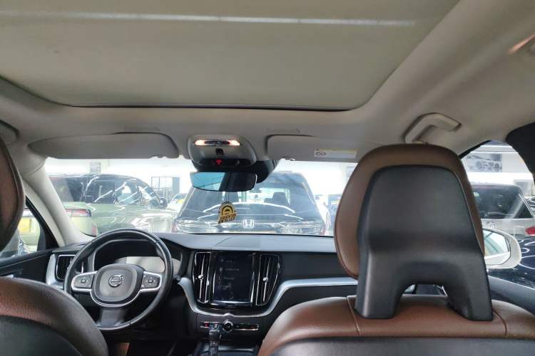 Used Volvo XC60 2018 T5 4x4 Smart Edition
